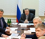 Полпред  Устинов провел в Астрахани совещание по гари