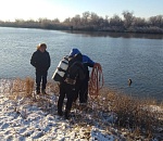 Поисковики и водолазы ищут пропавшего под Астраханью 17-летнего парня