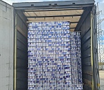 Астраханская таможня задержала фуру с 200 тысячами банок «окрыляющего» энергетика