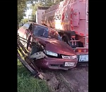 В Астрахани на Савушкина расплющило машину