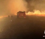 Под Астраханью почти полсуток тушили хозпостройку и сено