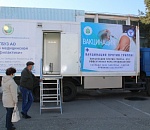 Мобильный прививочный пункт в Трусовском районе сменил место дислокации