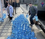 Полторы тонны воды отправили астраханские медики терпящим бедствие жителям Дагестана