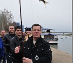 КАК ЖИЛКИН ШЕИНУ КРЮЧКИ НА УДОЧКЕ ПОПРАВЛЯЛ. Фестиваль «Вобла-2011» приобрел неожиданный политический окрас