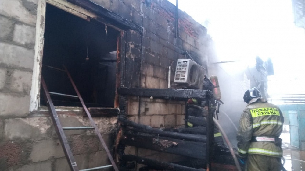 В Правобережье Астрахани вспыхнула квартира