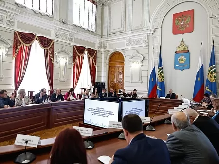 Трехсторонняя комиссия Астраханской области приняла важные решения