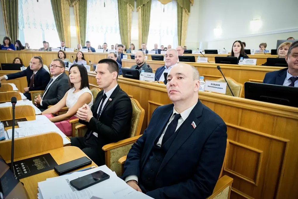 Астраханские депутаты уточнили условия предоставления единовременной выплаты