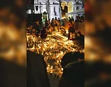 В День памяти и скорби астраханцы выложили из свечей картину Леднева
