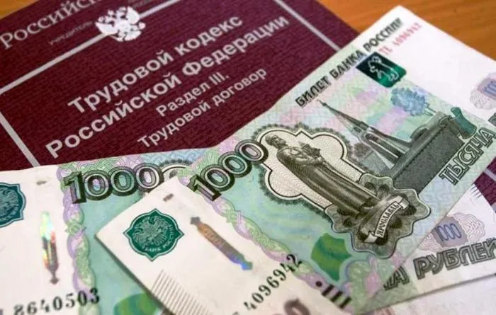Под Астраханью директору фирмы инкриминируют невыплату зарплаты более 35 сотрудникам и мошенничество