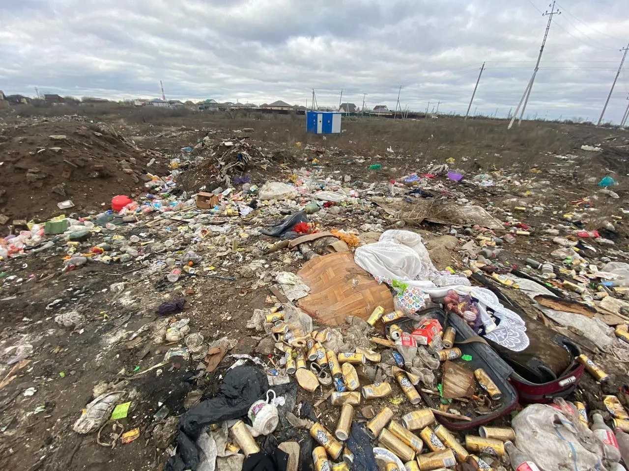 В Ленинском районе Астрахани обнаружили стихийный мусорный полигон