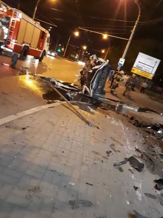 В Астрахани в результате наезда грузовика погибла женщина