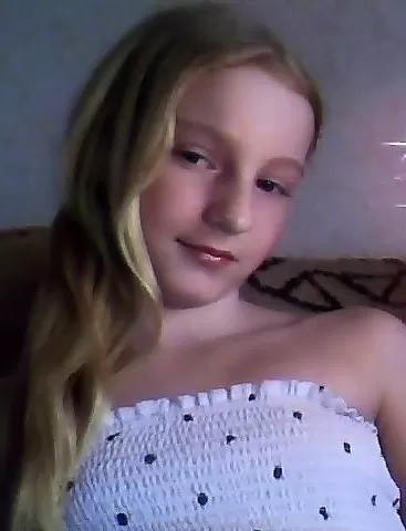 12-летняя девочка