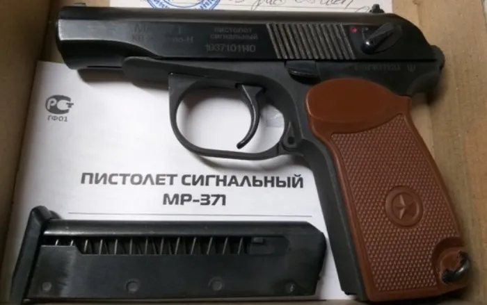 В Астрахани полиция изъяла у мужчины сигнальный пистолет, переделанный под боевой