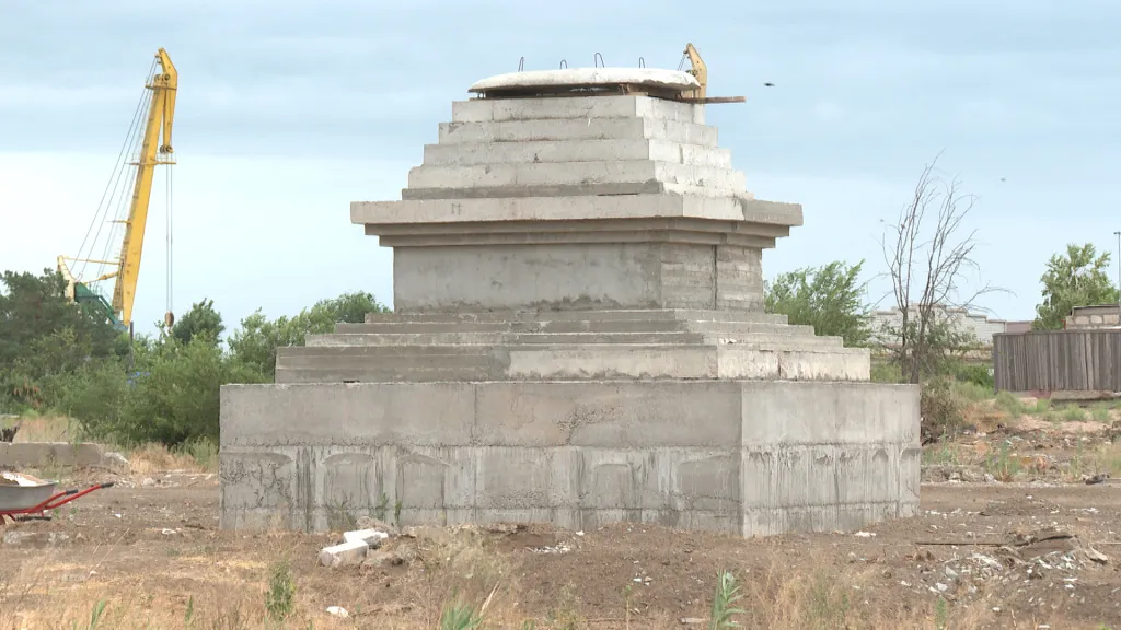 В Астрахани начали строить храм-хурул и Ступу Просветления