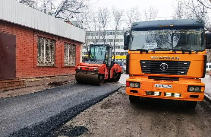 В Астрахани еще на четырех улицах завершили дорожный ремонт