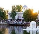 В центре Астрахани открывается серия музыкальных концертов на воде