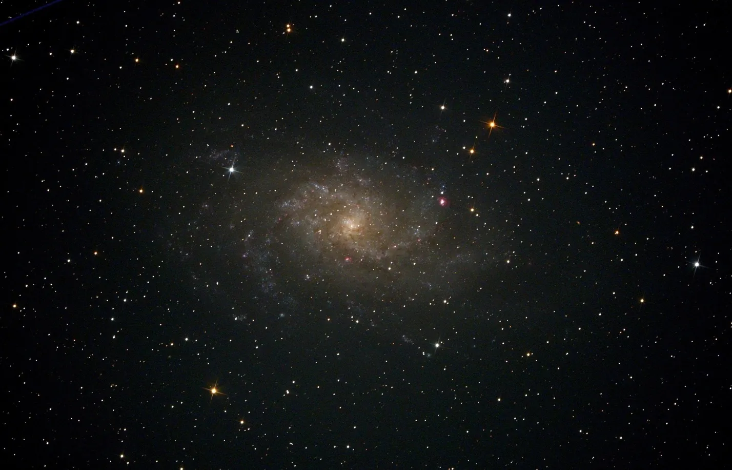 Астраханец запечатлел в небе Галактику из 50 миллиардов звезд