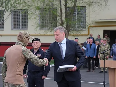 В Астрахани наградили росгвардейцев, вернувшихся с СВО