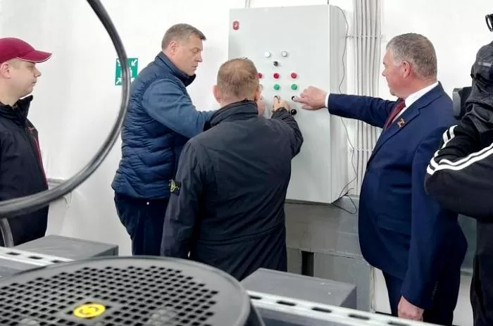 Астраханский губернатор запустил новый водопровод в черноярском селе