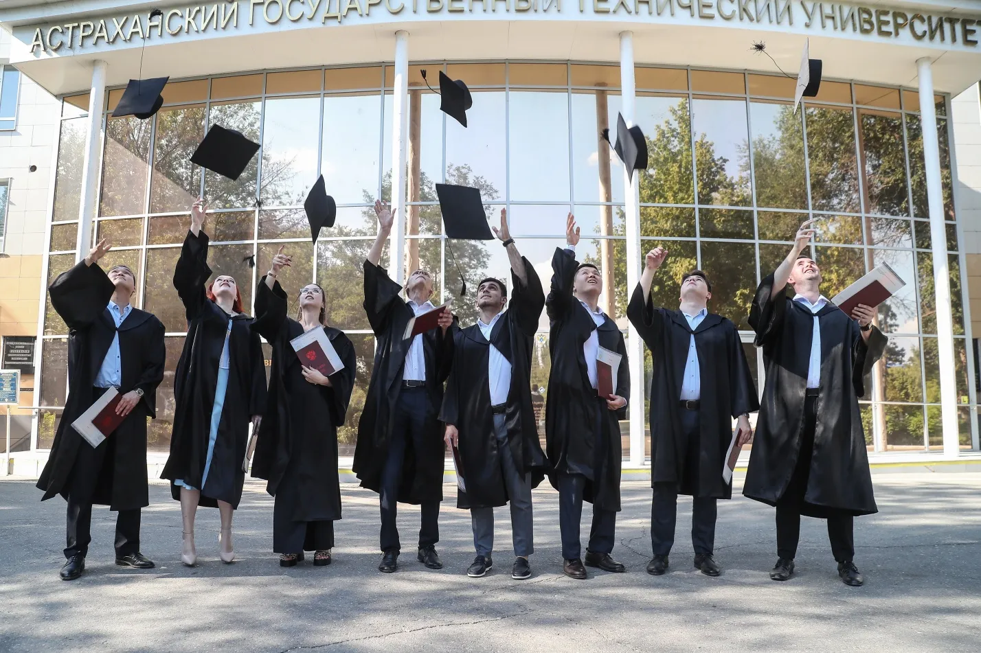 Первые выпускники базовой кафедры ЛУКОЙЛа получили «красные» дипломы