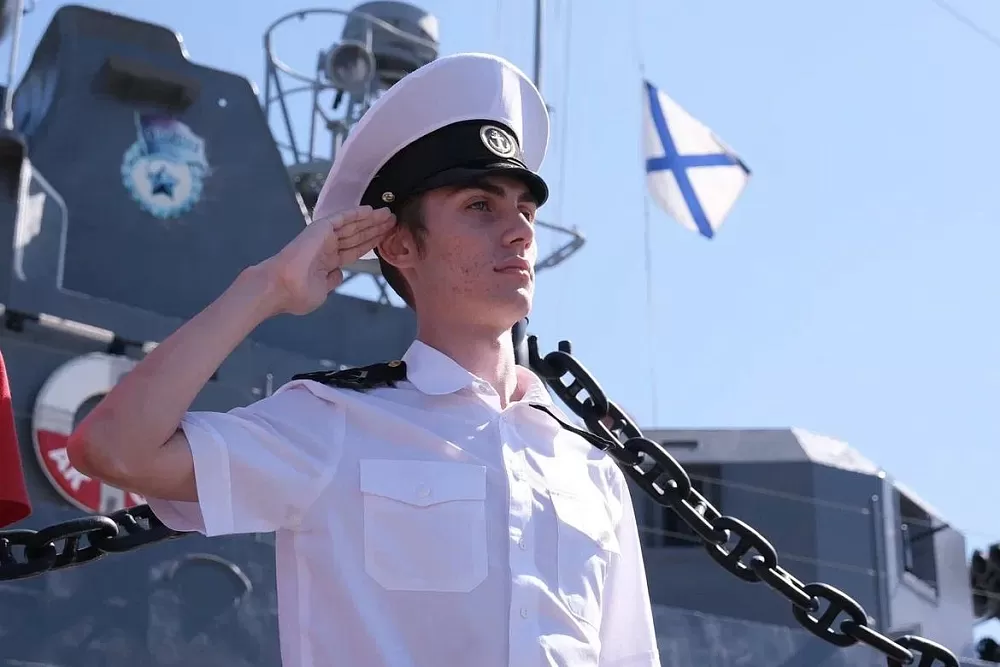 В Астрахани празднуют День ВМФ