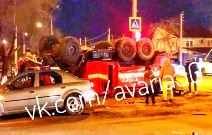 В Астрахани ожидается суд над водителем пожарной машины, из-за которого погиб один человек и пострадали двое