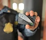 Астраханец пытался пронести в суд нож под видом банковской карты