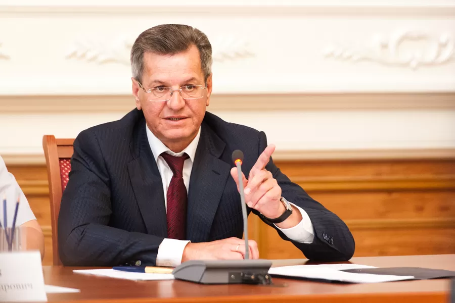 Астраханский губернатор вошел в топ-50 глав регионов в сфере ЖКХ