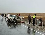 Под Астраханью в лобовом ДТП погибли водитель и пассажирка «Лады»