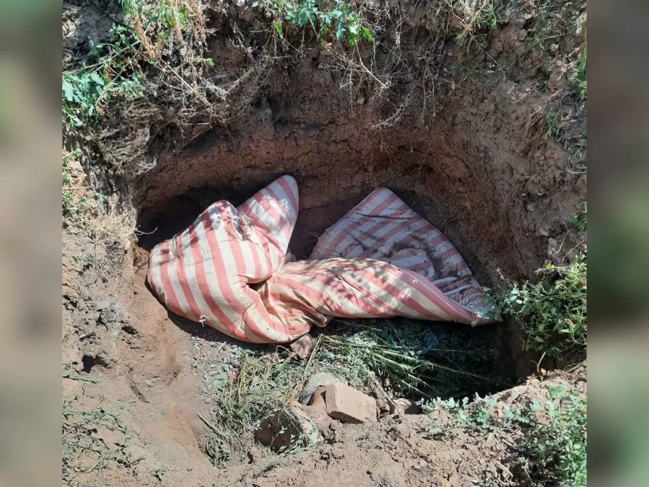 Астраханец убил сожительницу и спрятал её тело в яме под строительным мусором 