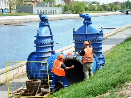 Вот из-за чего в ближайшие выходные на левобережье Астрахани отключат воду на 20 часов