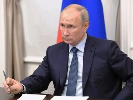 Гигантам готовить чемоданы? Путин дал поручение подготовить предложения о переезде госкомпаний из Москвы