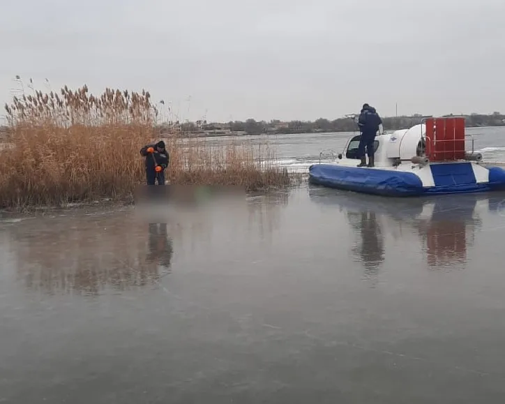 В Астрахани обнаружено тело мужчины, вмерзшего в лед