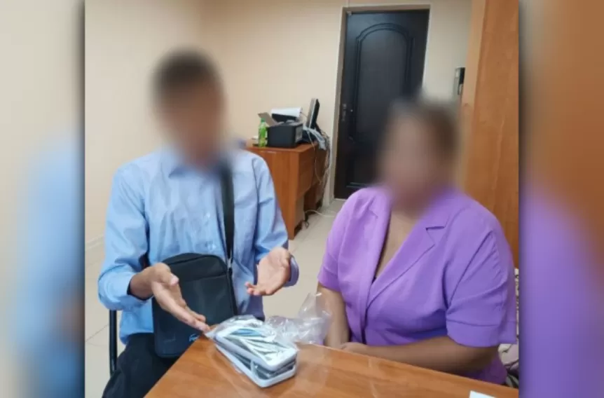 В Пулково задержали студентку, пытавшуюся незаконно провезти 30 тысяч долларов
