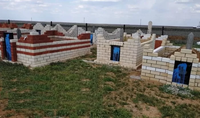 На севере Астраханской области осквернили могилы на мусульманском кладбище