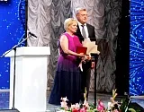 Игорь Бабушкин вручил астраханским медикам награды в честь профессионального праздника