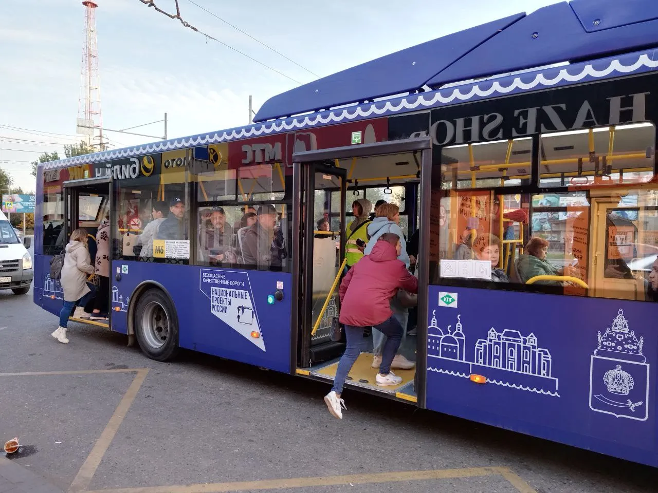 Новые синие автобусы в Астрахани перевезли 9,5 млн человек