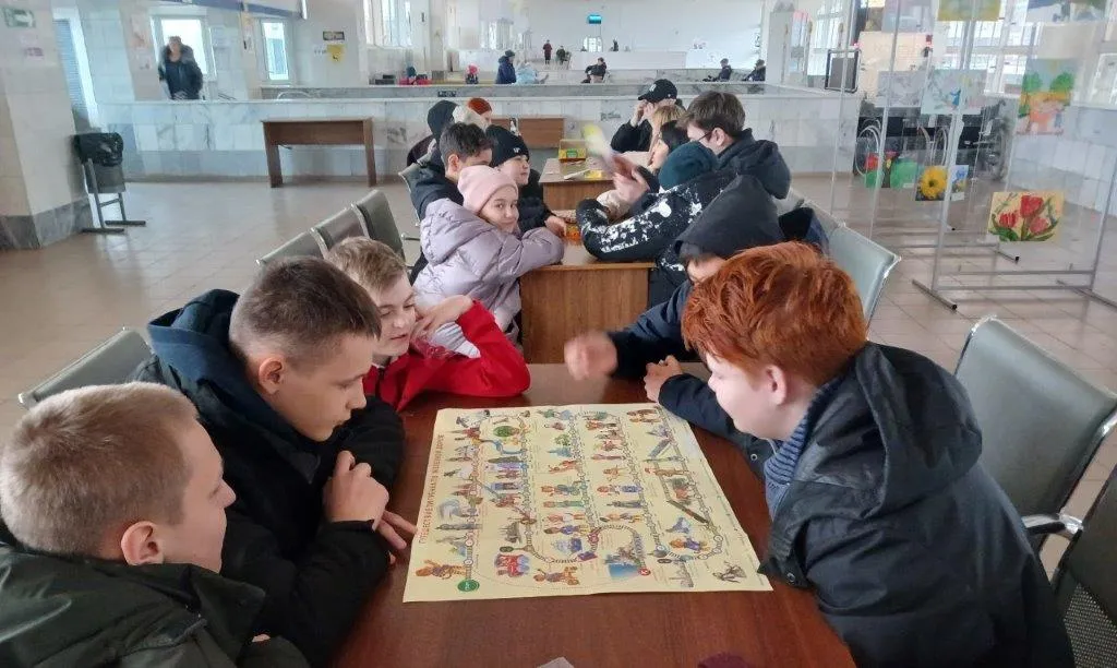 Интерактивную экскурсию «Путешествие по железной дороге» провели для детей на вокзале Астрахани