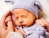 Под Астраханью на улице нашли новорожденного ребенка без родителей