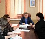 Глава областного Минздрава Павел Джуваляков встретился с жителями села Солянка