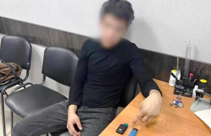В Астрахани тандем табачных воров вновь пошел на дело, хотя 18-летний главарь находился под домашним арестом