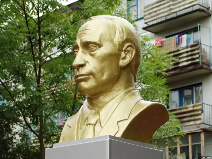 В Астрахани начат сбор средств на памятник Путину 