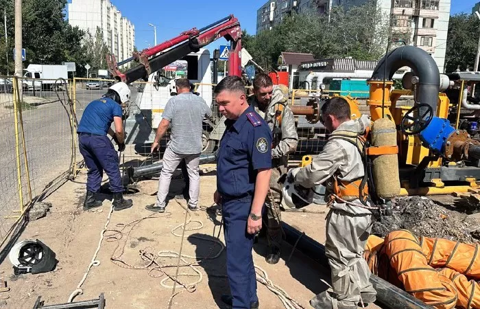 В Астрахани при ремонте глубинной канализации погибли двое рабочих