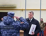  Астраханских росгвардейцев наградили в честь профессионального праздника