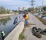 Диван, холодильник и старый телевизор нашли на дне астраханских каналов