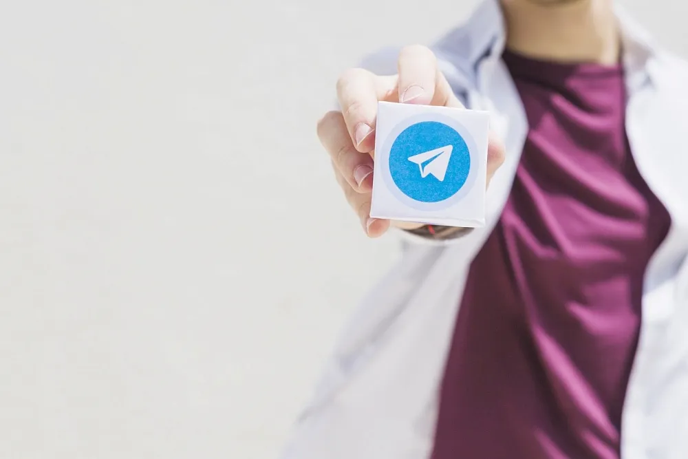 Каждый второй астраханец активно пользуется Telegram