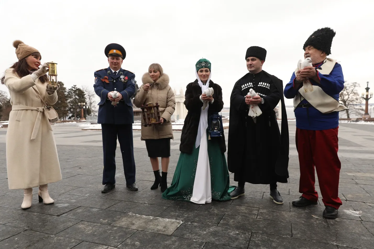 Астраханская семья стала хранителем огня из Всероссийского очага
