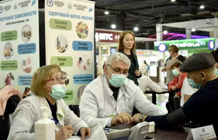 В Астрахани один день в торговых центрах будут работать  кардиологи и эндокринологи  