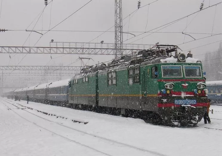 В новогодние праздники из Астрахани до Москвы и Санкт-Петербурга пойдут  дополнительные поезда