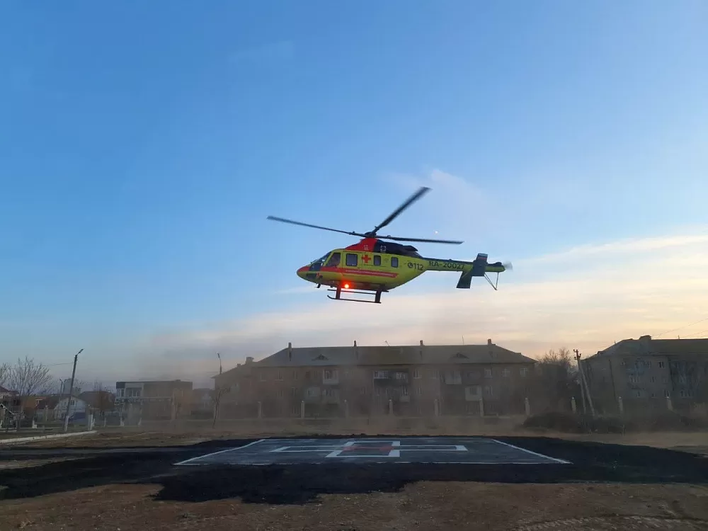 Вертолёт скорой помощи помог спасти жизнь двухмесячному астраханцу